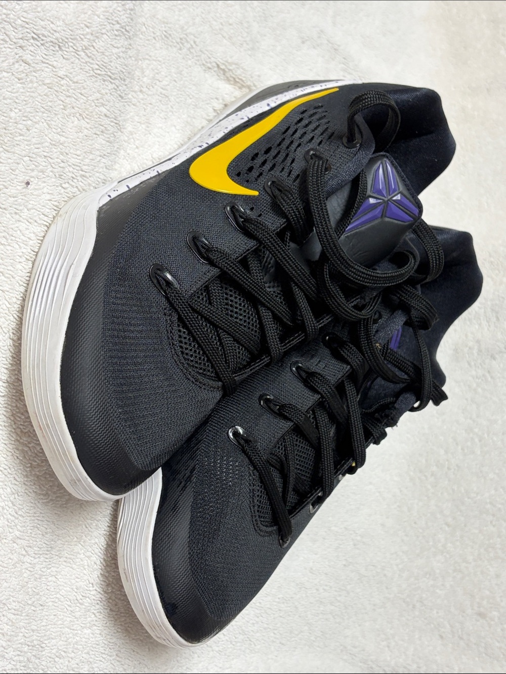 Nike Kobe 9 EM Low Protro Lakers Away Men’s Size 9 Black Gold IH1401-002